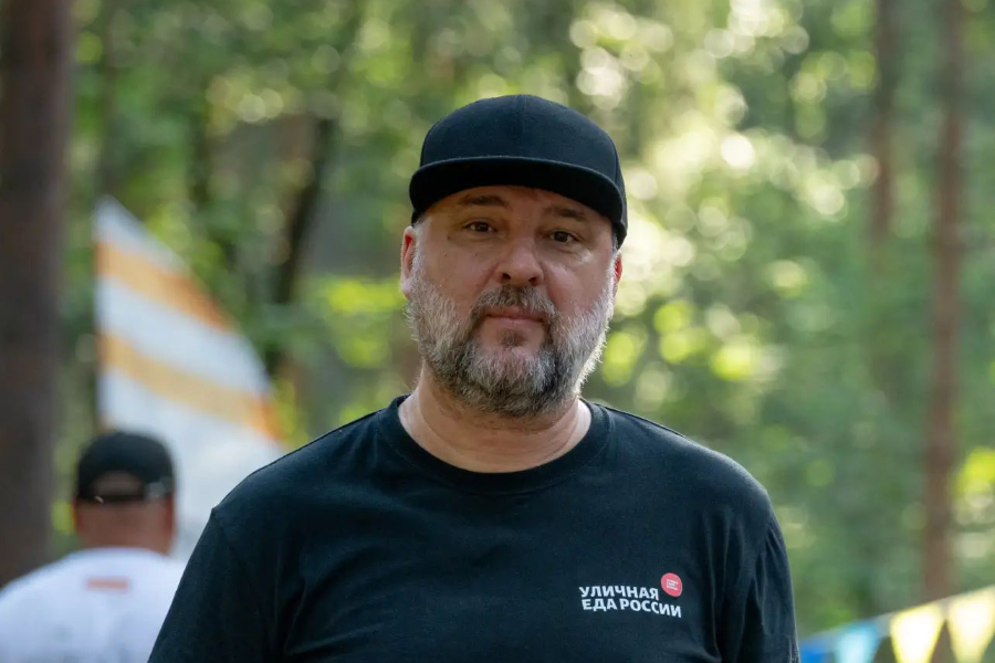 Александр Исаев