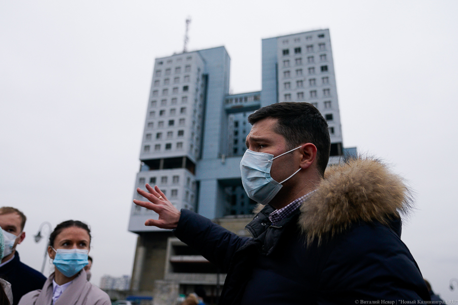 Власти задумались о том, чтобы пустить обломки снесенного Дома Советов на сувениры