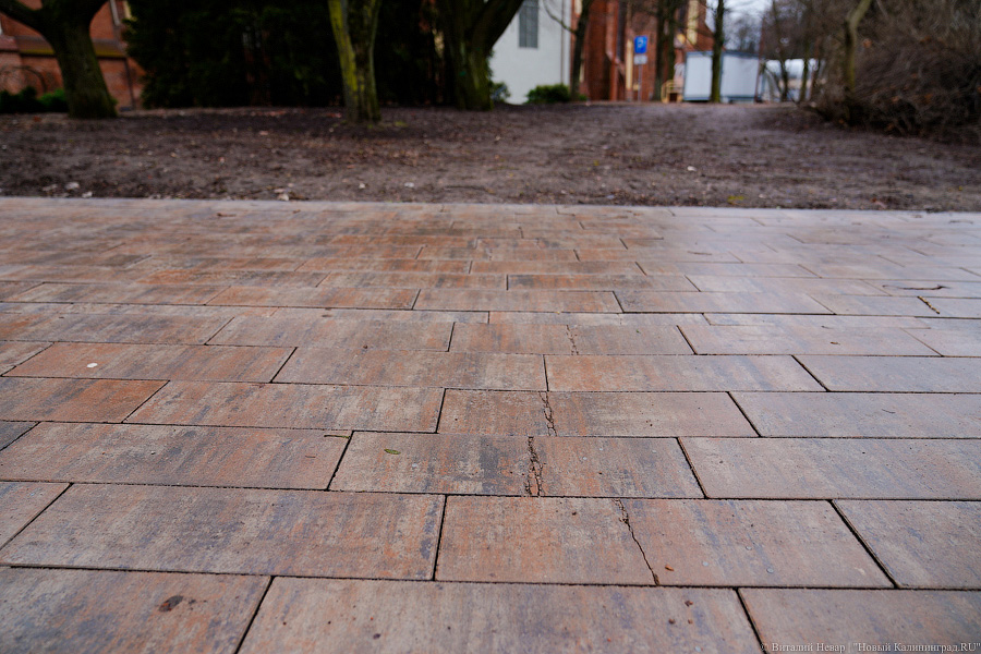 «Грязные» миллионы: во что превратился благоустроенный остров Канта к весне (фото)