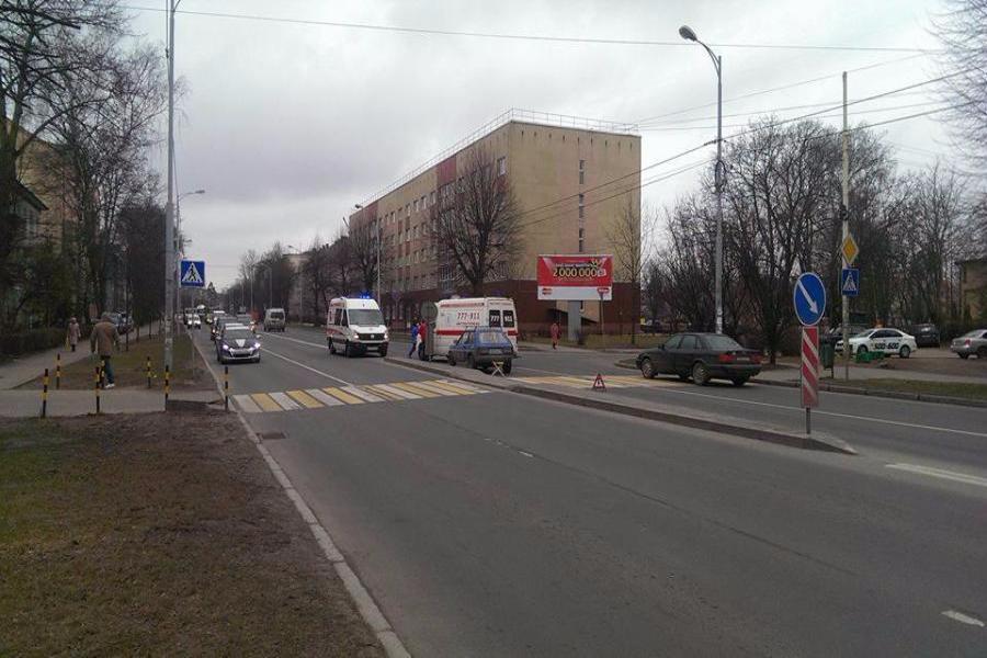 Очевидец: на ул.Невского водитель легковушки сбил пенсионерку (фото)