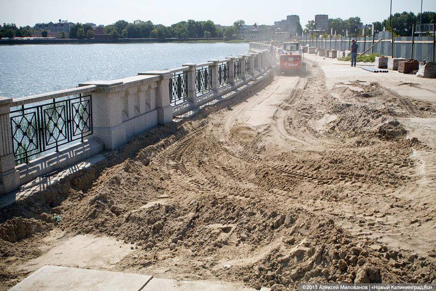 С собакой-улыбакой: Ярошук вновь пообещал завершить реконструкцию набережной Верхнего озера