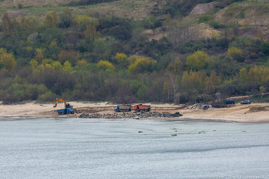 Пляж огородили: что происходит в Филинской бухте после начала стройки (фото) (исправлено)