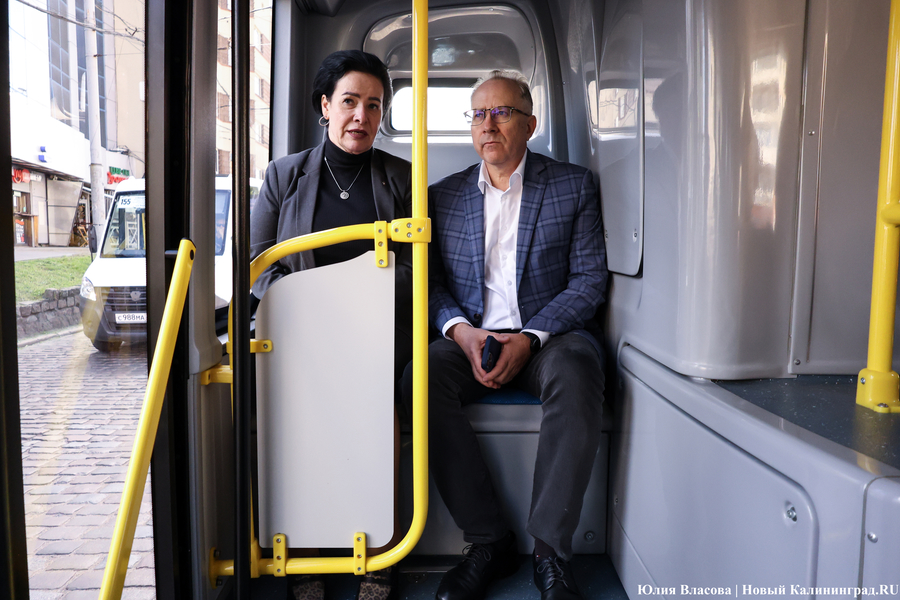 «Не надо искать особенностей»: в Калининграде на линию выпустили новые ЛиАЗы (фото)