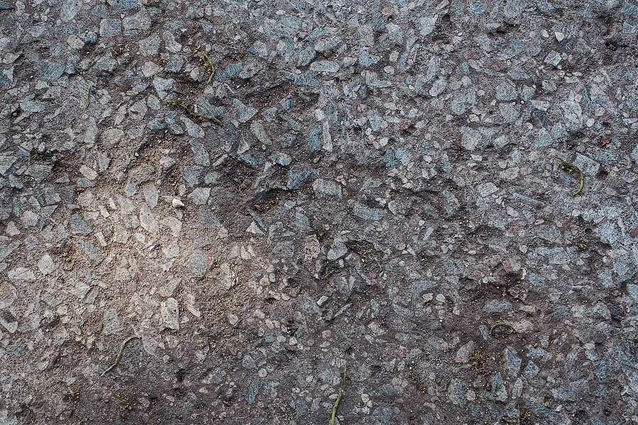 В Калининграде решили ремонтировать сквер с фонтаном спустя год после открытия (фото)