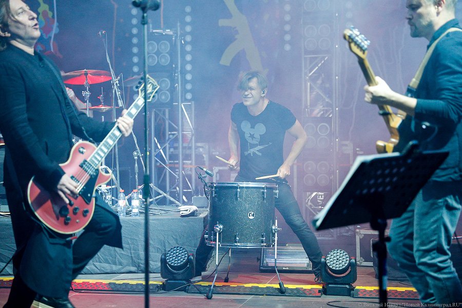 Всё такое немодное: в Калининграде с новой программой выступила группа «Би-2»