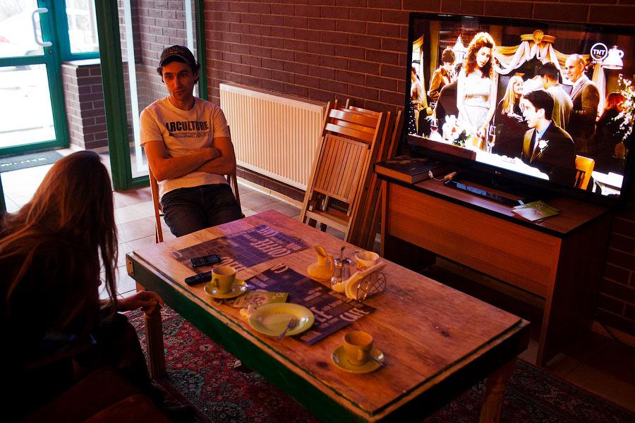 Как у «Друзей»: новая кофейня на улице Коммунистической