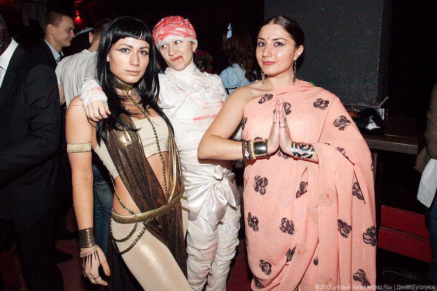 «Живее всех святых»: фоторепортаж с Хэллоуина на «Вагонке»