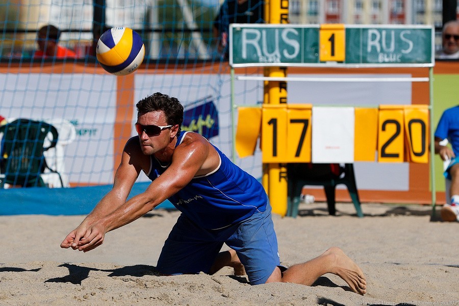 Лежали на пляже? Вот что было на песчаных кортах совсем рядом с вами (фото)