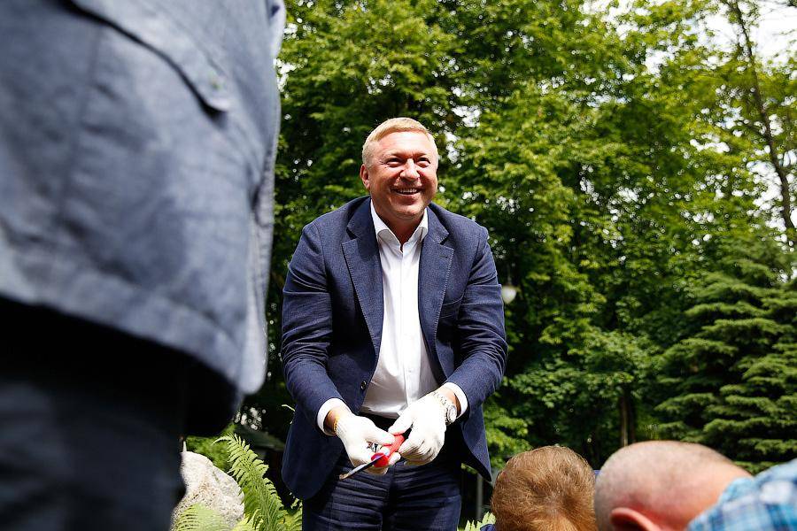 Мир, дружба, клумба: как мэрия Калининграда закругляла углы межнациональных отношений (фото)