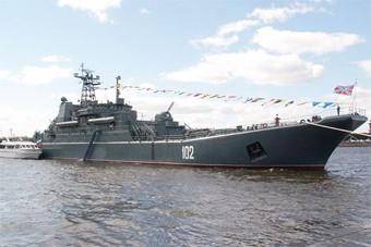 БДК  "Калининград" отправился в дальний морской поход