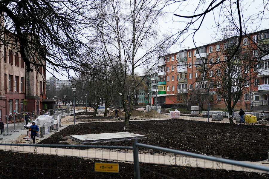 Объять необъятное: что происходит на ул. Рокоссовского, где никак не завершится ремонт (фото)