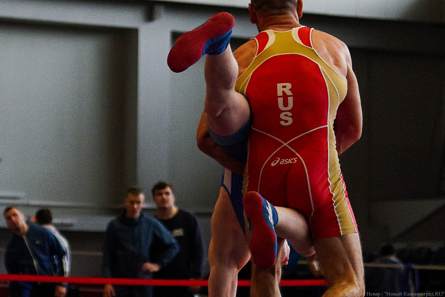 Крючки, узлы, обвивы: в Калининграде проходит чемпионат России по борьбе спорта глухих