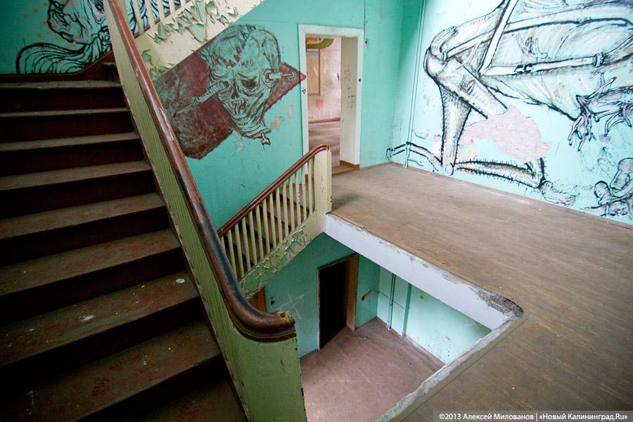 Темнота и фантасмагории: вилла «Яффа» в фотопроекте «Пустые дома»