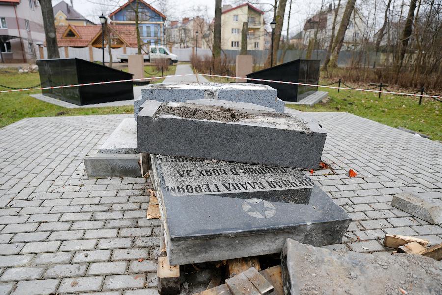 «Вандализм или ремонт?»: горожане беспокоятся за мемориалы ВОВ в Калининграде