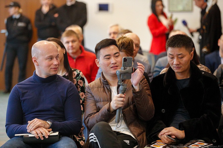 Янтарная козявка: чем закончились первые в Калининграде торги по инклюзам (фото)