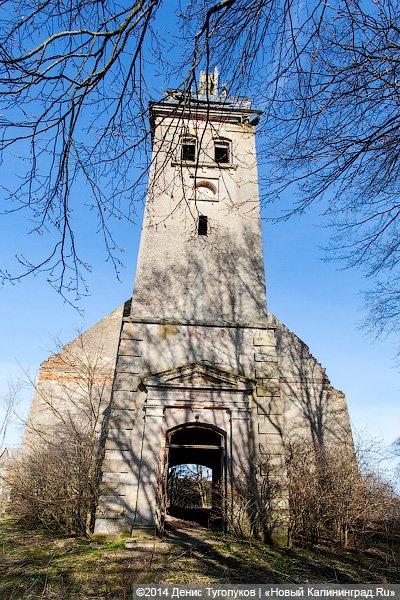 Две башни: руины кирх в поселках Дальнее и Высокое Гвардейского и Славского районов
