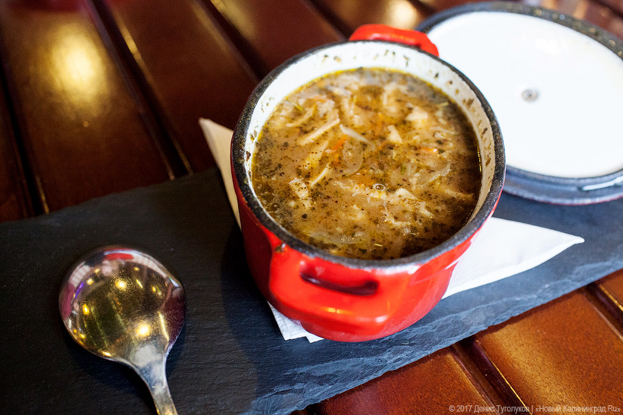 Клопс ты рваный: что нужно есть в буфете «Блютгерихт» прямо сейчас