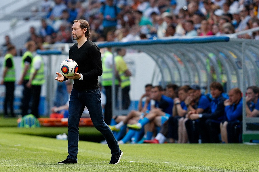 В обмен на пробки: церемония открытия и матч «Балтика» — «Тюмень» (фото)