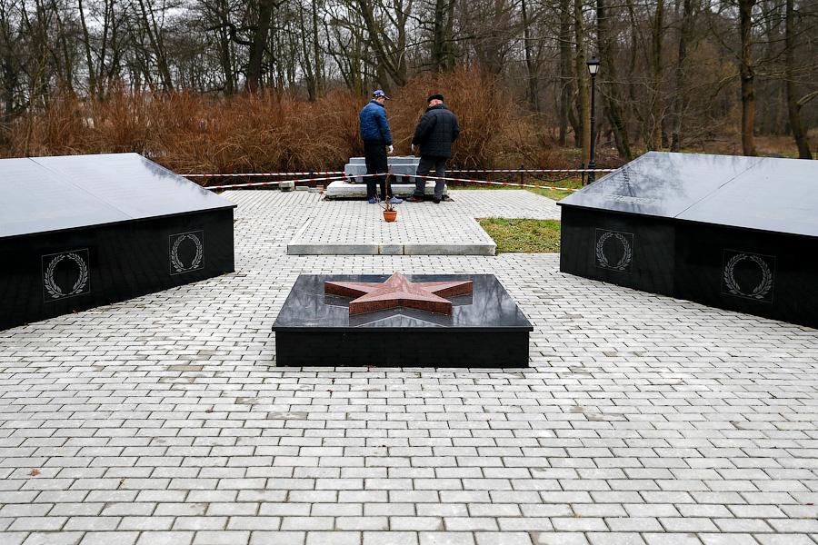 «Вандализм или ремонт?»: горожане беспокоятся за мемориалы ВОВ в Калининграде