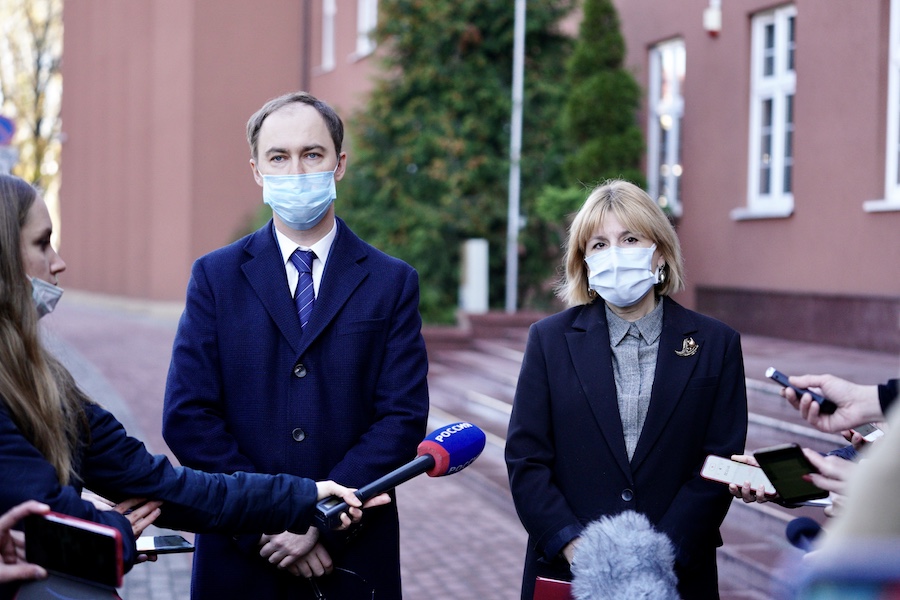 Минздрав: мы развернем ковидные койки в коридорах и столовых, если понадобится