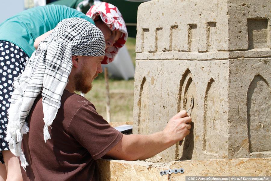 «Замок из песка»: фоторепортаж с фестиваля песчаных скульптур