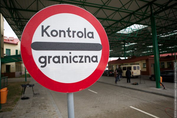 Автомобилисты сообщили о завершении забастовки польских фермеров в Гжехотках