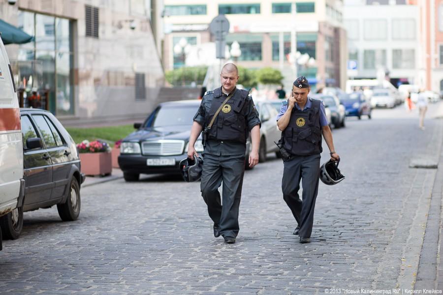 «Без паники!»:  фотоотчёт об эвакуации торговой галереи «Кловер Сити-Центр»