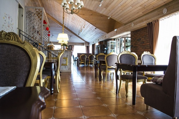 «Восточная резиденция»: сцена, танцпол,  специальное меню корпоративов