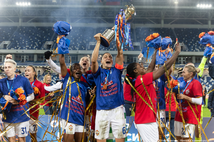 «Дерби двух столиц»: как футболистки ЦСКА обыграли «Зенит» на «Ростех Арене» (фото)