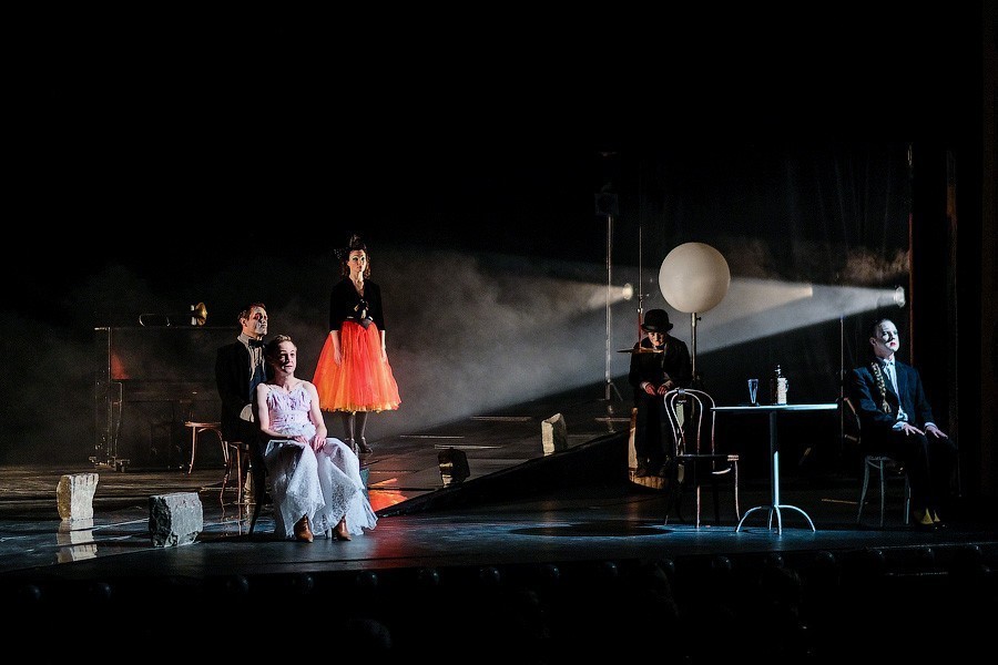 Живых больше нет: «Балтийские сезоны» завершились антивоенным спектаклем (фото)