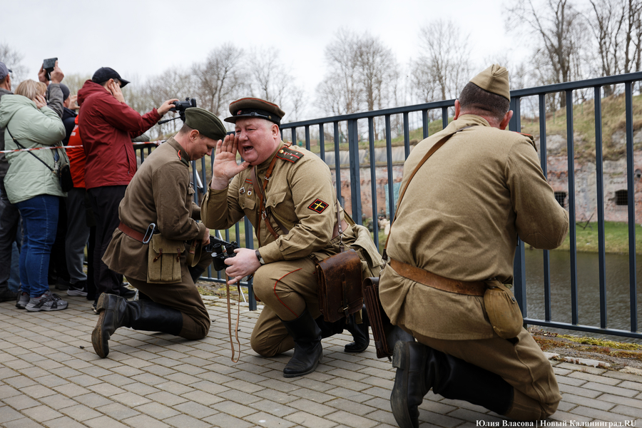 Двойной штурм: фоторепортаж с реконструкции взятия форта № 5 (фото)
