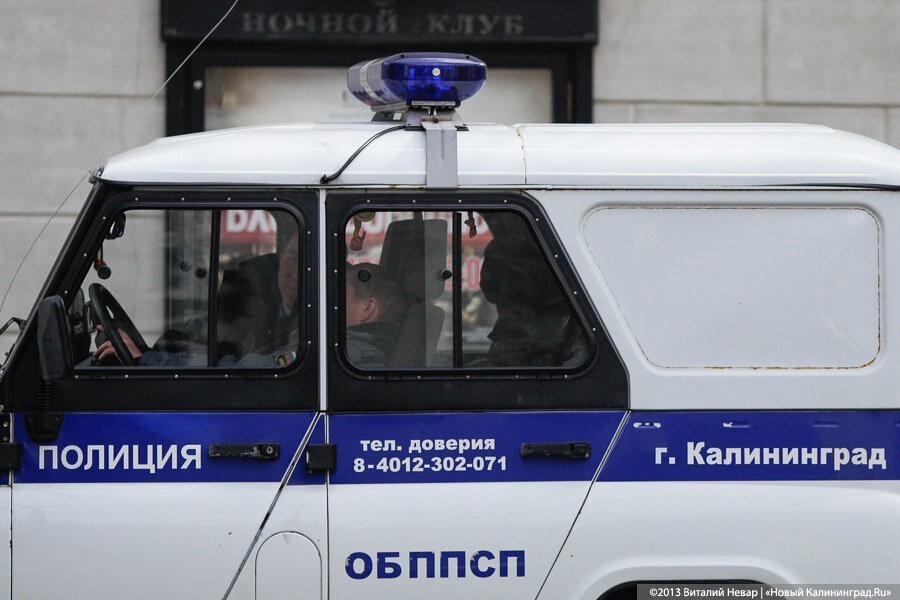 Калининградская полиция показала видео нападения бездомного на пенсионера 