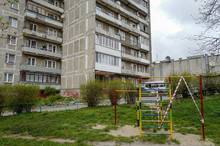 «Дети болеют и дети заражают»: как выглядит борьба с COVID-19 на детских площадках