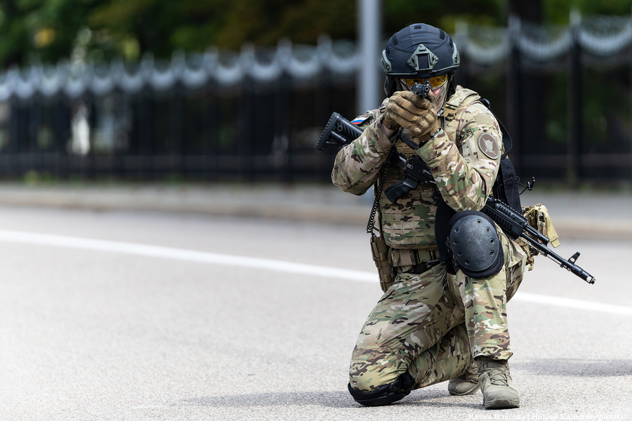 «Задача по охране мирных граждан»: как офицеры УФСИН принимали присягу (фото)