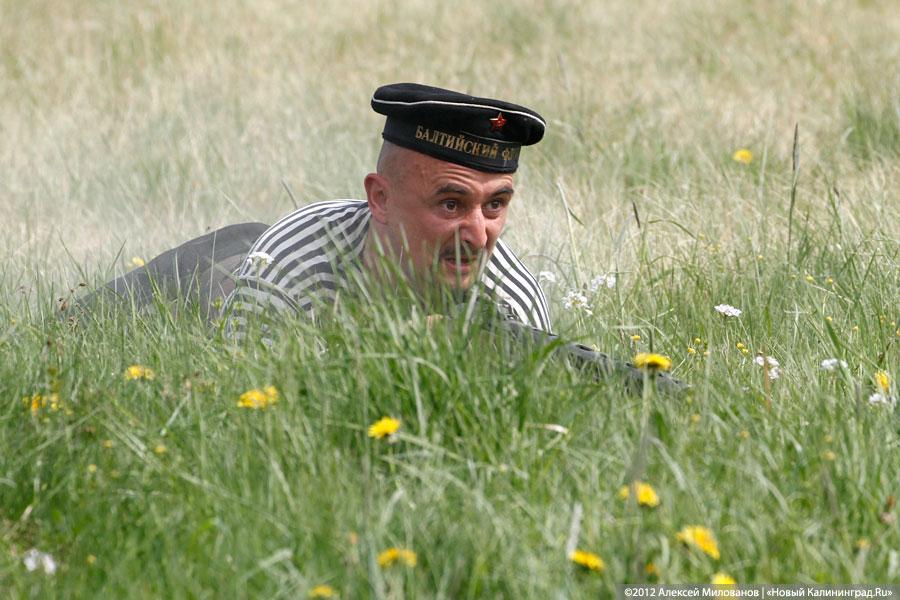 «Ещё одна победа»: фоторепортаж с реконструкции штурма форта №5