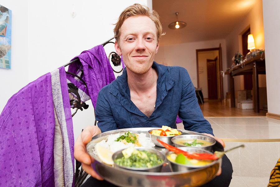 Курица карри и вегетарианский омлет: индийские блюда на «Открытой кухне»