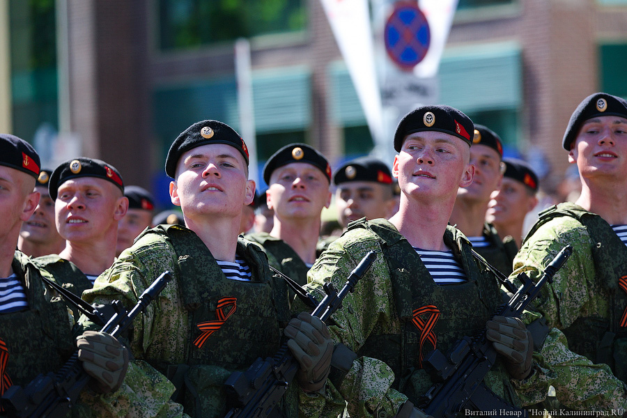 Не взлетим, так помаршируем: калининградский Парад Победы в фотографиях (фото)