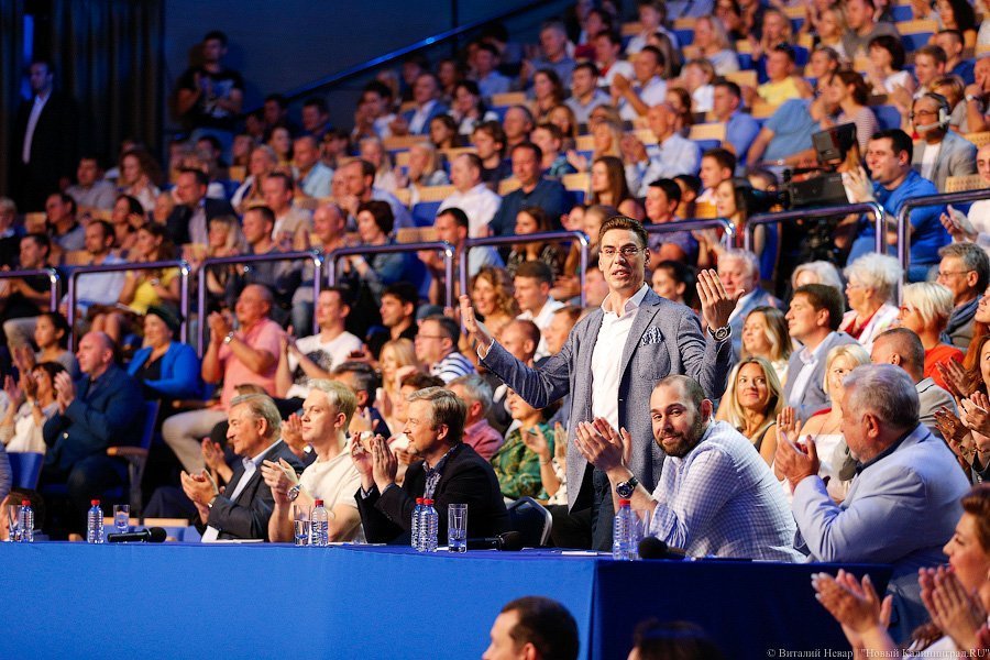 Снова в этом зале: как прошел «Голосящий КиВиН» в Светлогорске (фото)