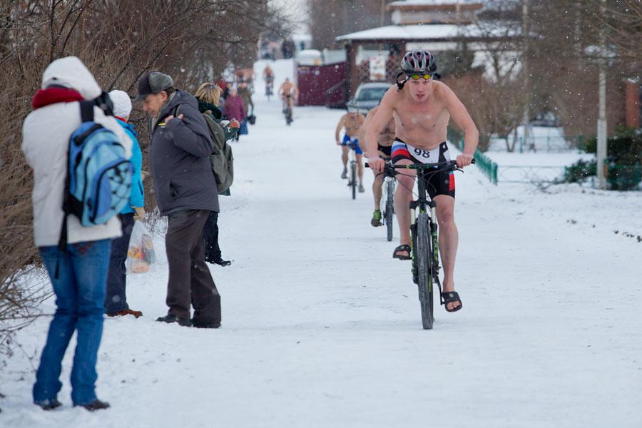Зимние приключения Амбермена: экстрим-триатлон в Зеленоградске (фото)