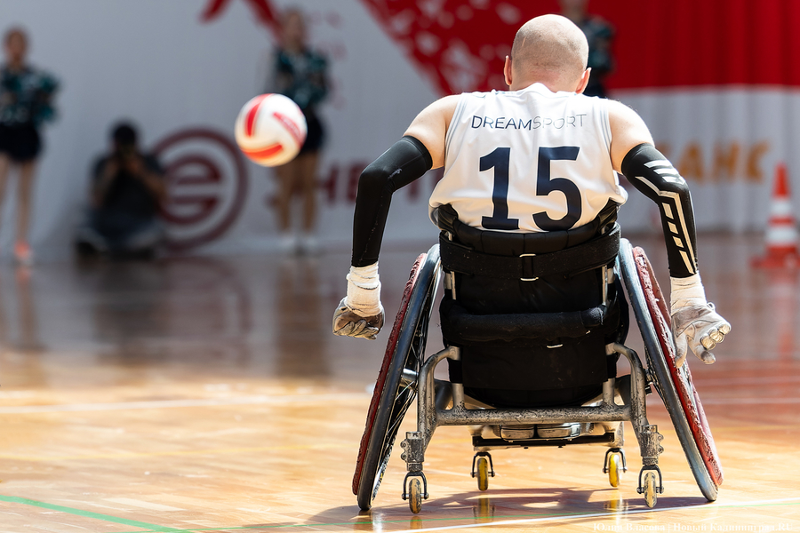 «Серебро» дороже «золота»: в Калининграде впервые боролись за Кубок по регби на колясках (фото)