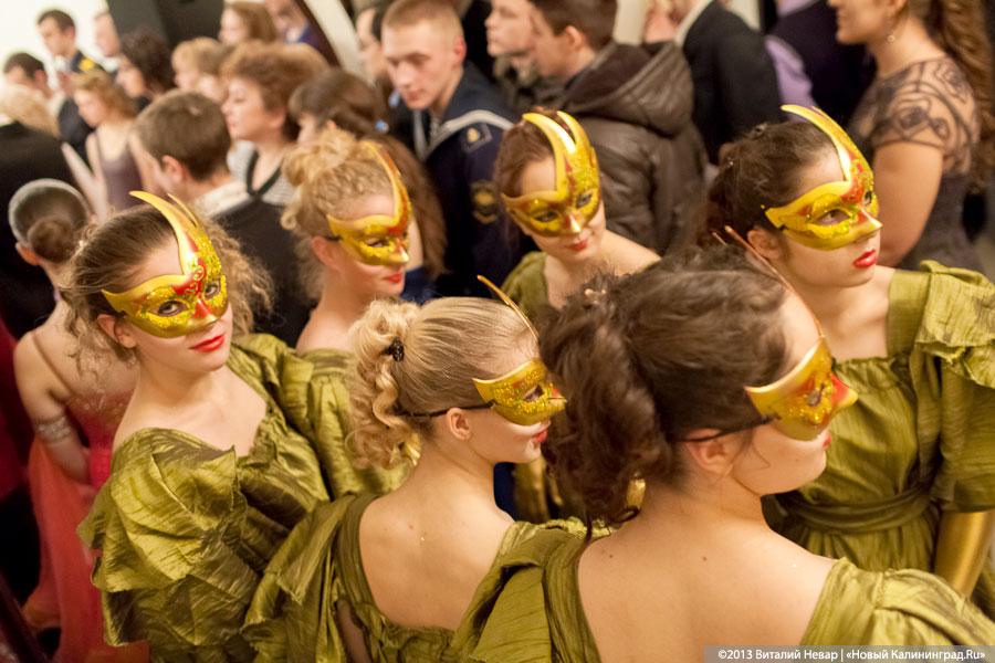 «Смиренные танцы»: второй Сретенский бал молодёжи