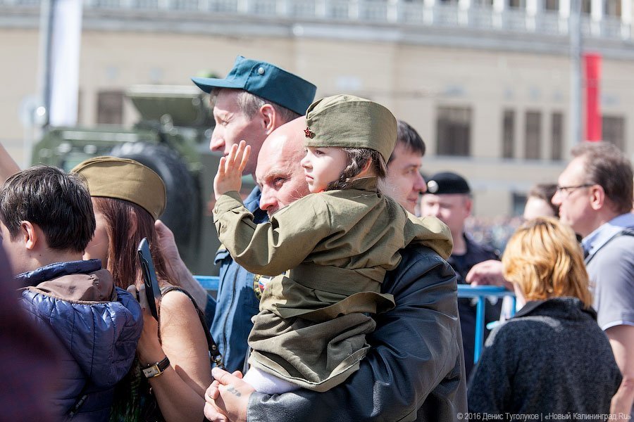 Мчатся самолеты ниже облаков: репетиция Парада Победы в Москве (фото)