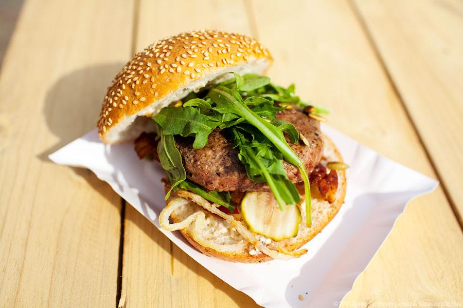 Хлеб насущный: как прошел маркет бургеров в Музее Мирового океана