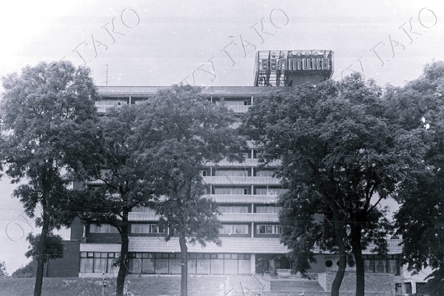  Кража брюк у мотеля «Балтика» и собачьи бега: о чём писали газеты 35 лет назад