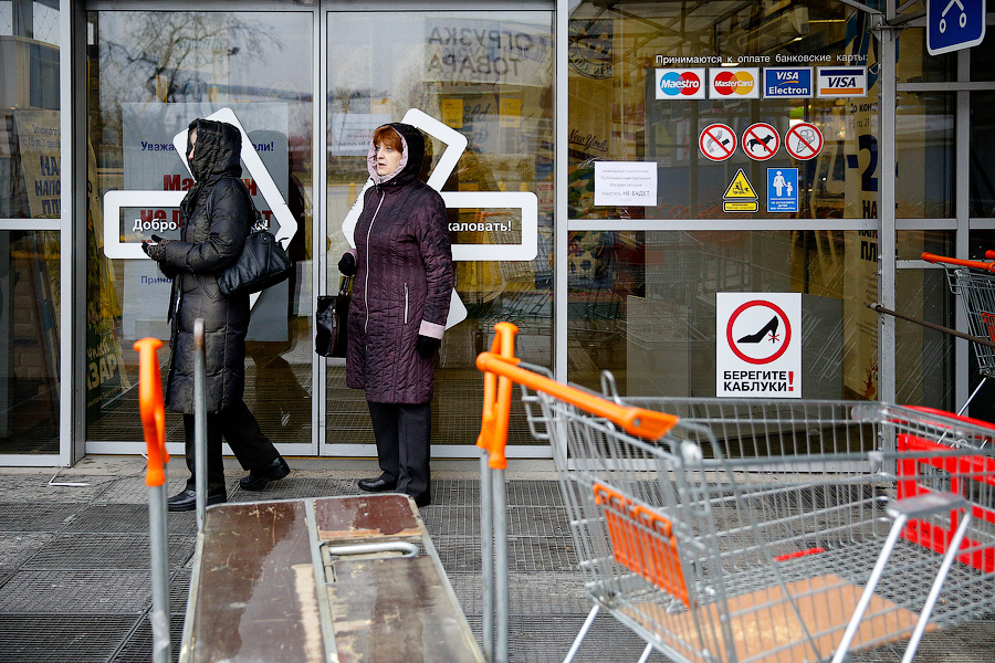 В Калининградской области вводят QR-коды для посещения непродовольственных магазинов