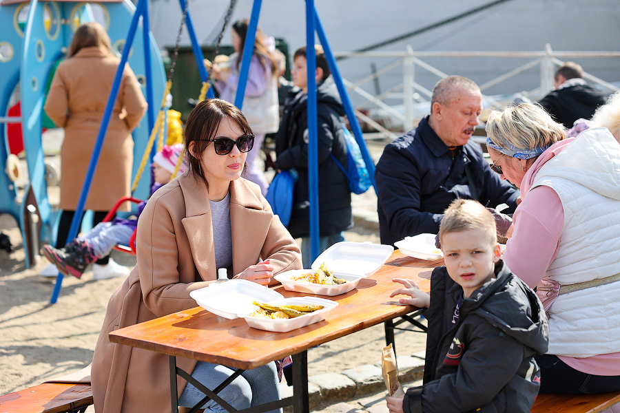 Селедка под сакурой: как прошел самый известный в России калининградский праздник (фото)