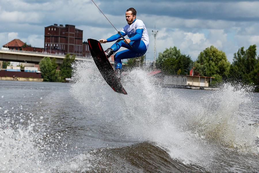 Фронтролл на Преголе: в Калининграде проходит первенство России по вейкбордингу (фото)