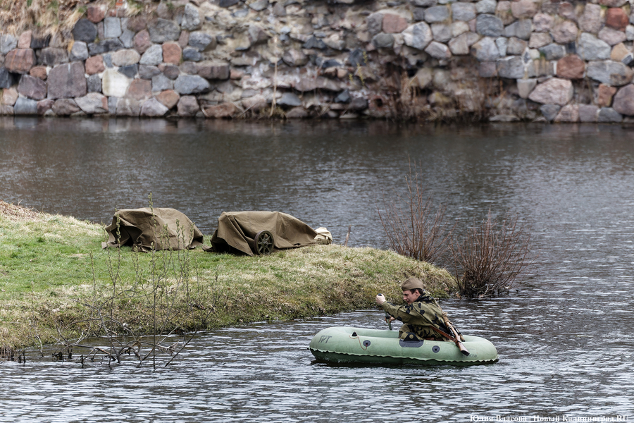 Двойной штурм: фоторепортаж с реконструкции взятия форта № 5 (фото)