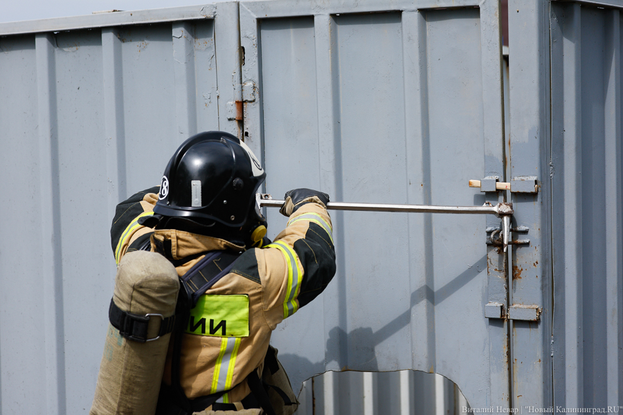 И огонь, и вода: как проходил финал областного конкурса МЧС в Калининграде (фото)