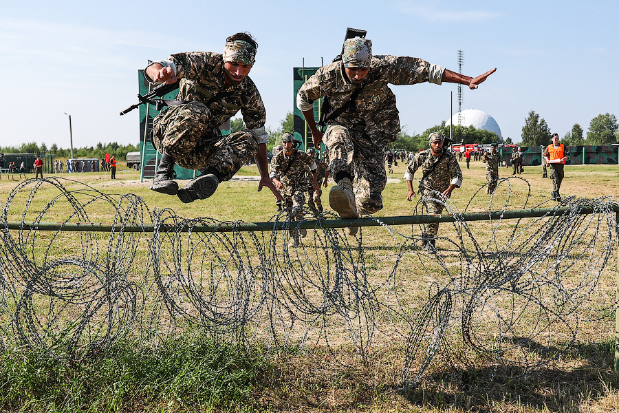 И Гвинея тоже: на конкурс в Хмелевку «высадился» десант из дружественных стран (фото)
